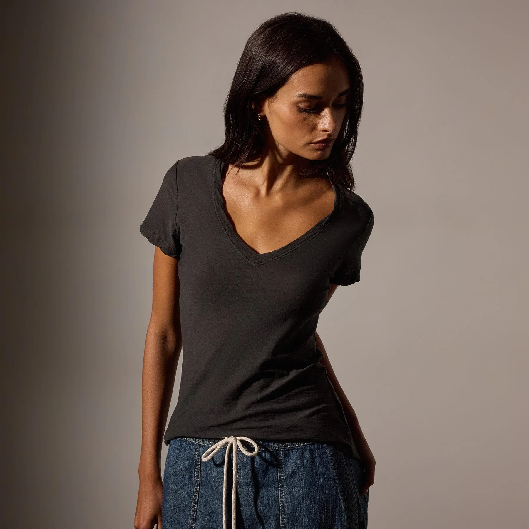 Sheer Slub Casual V Neck - Carbon