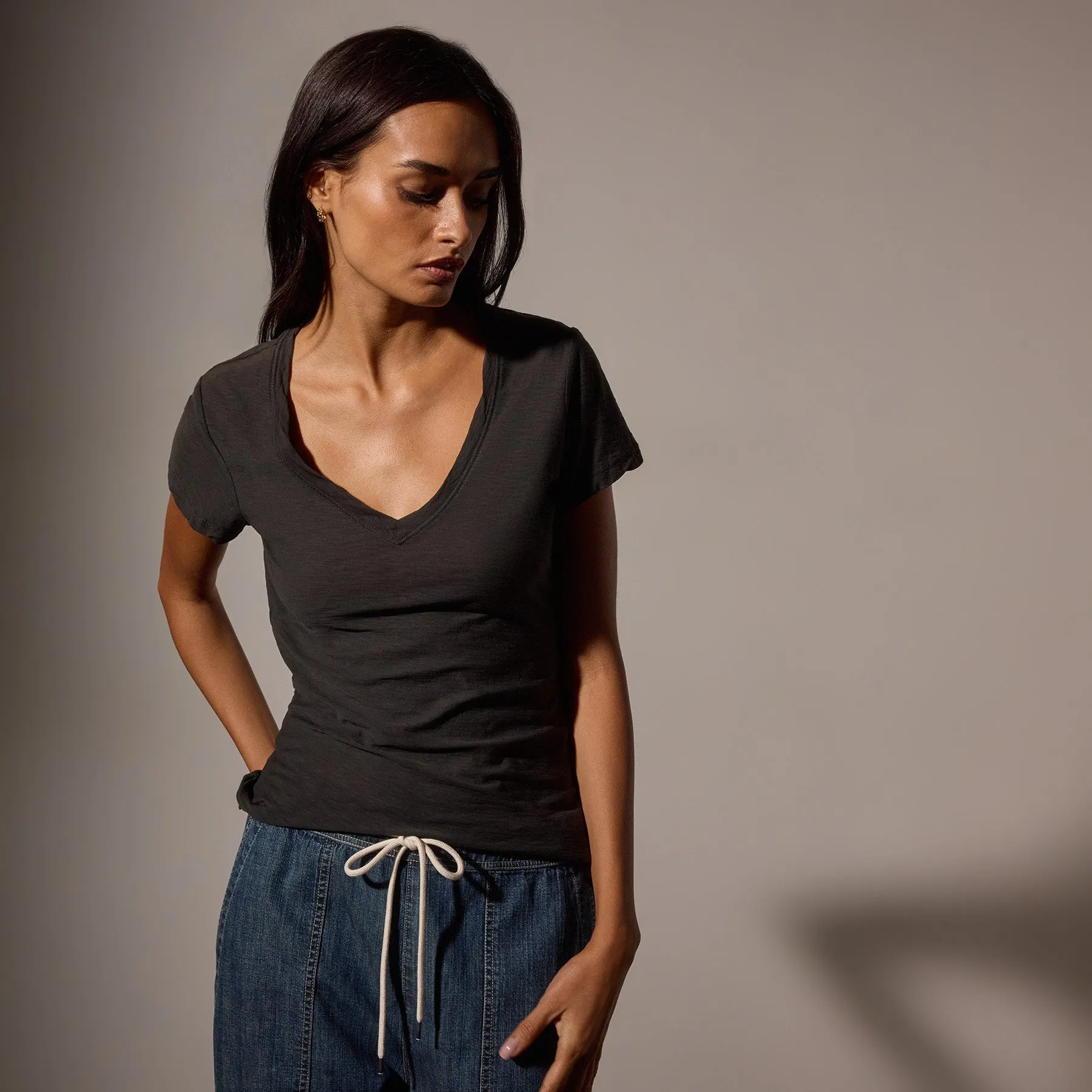 Sheer Slub Casual V Neck - Carbon
