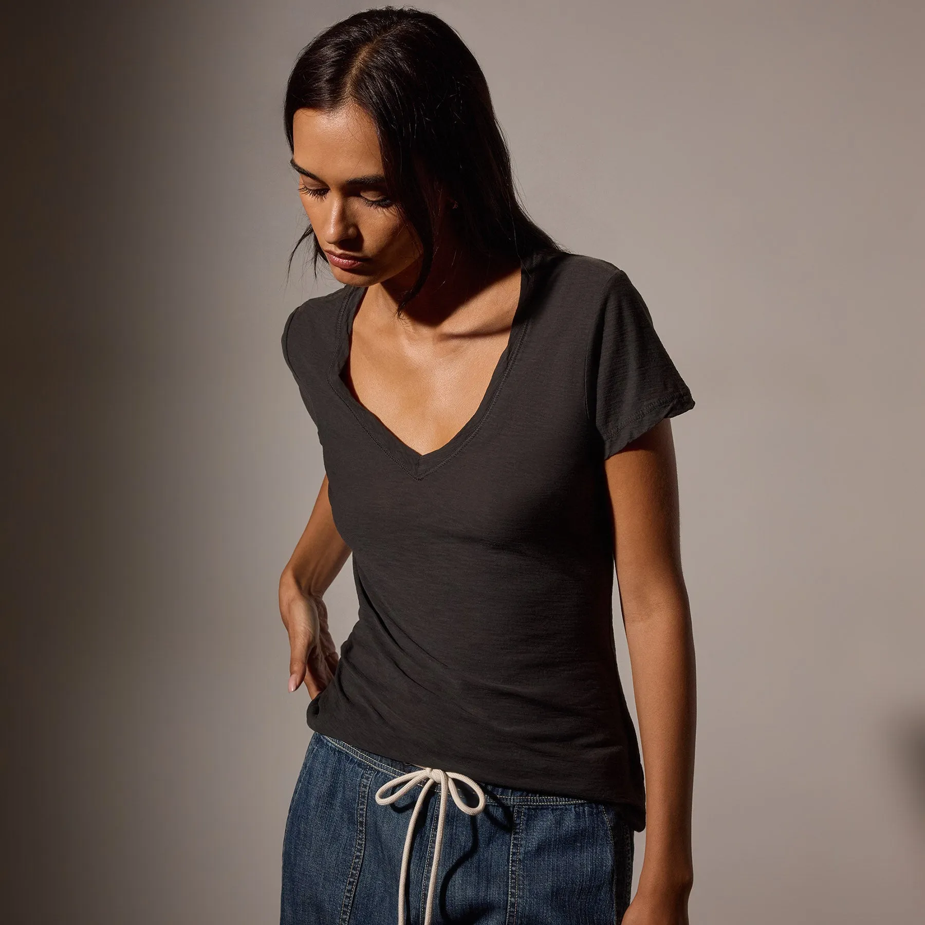 Sheer Slub Casual V Neck - Carbon