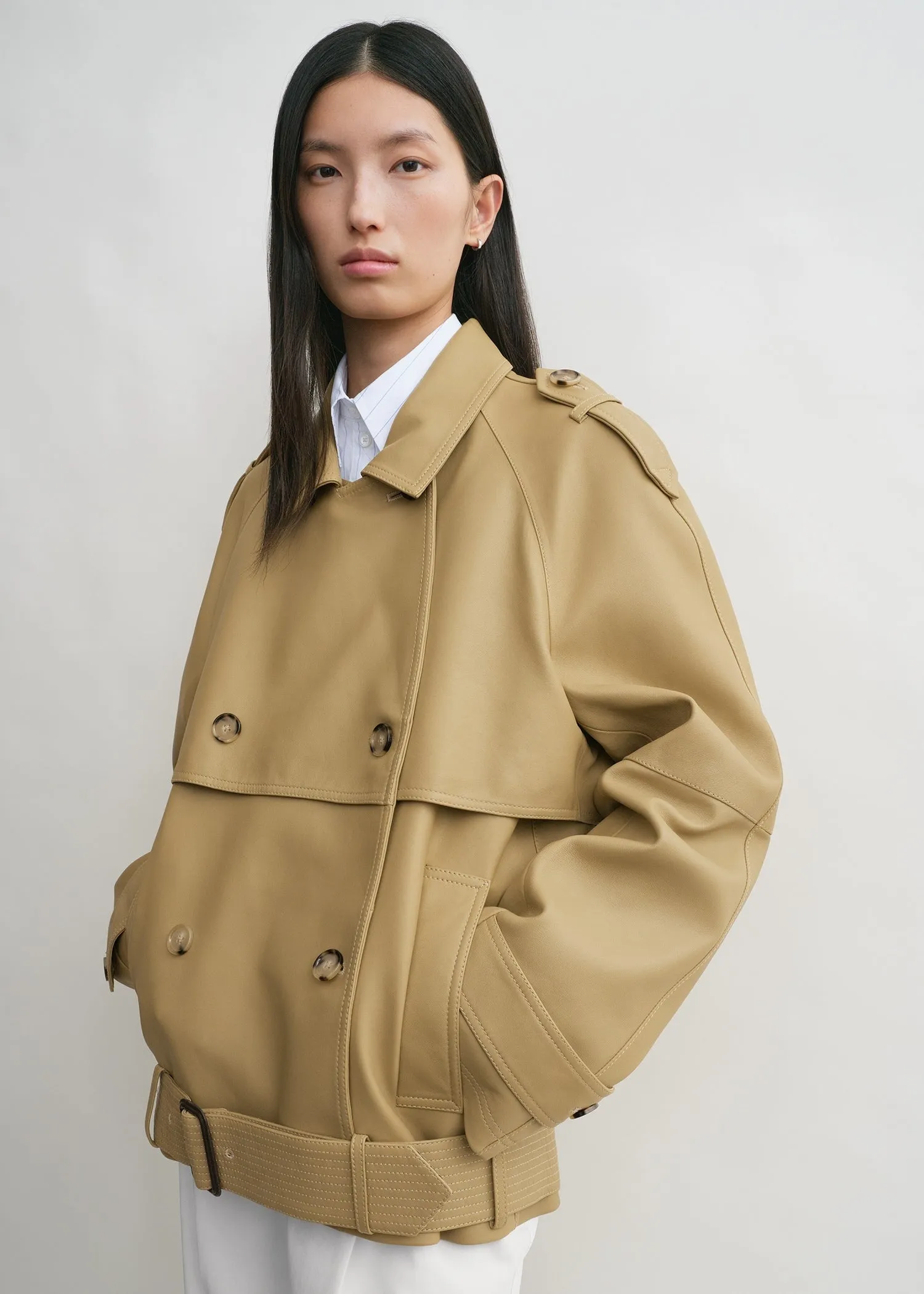 Short leather trench desert